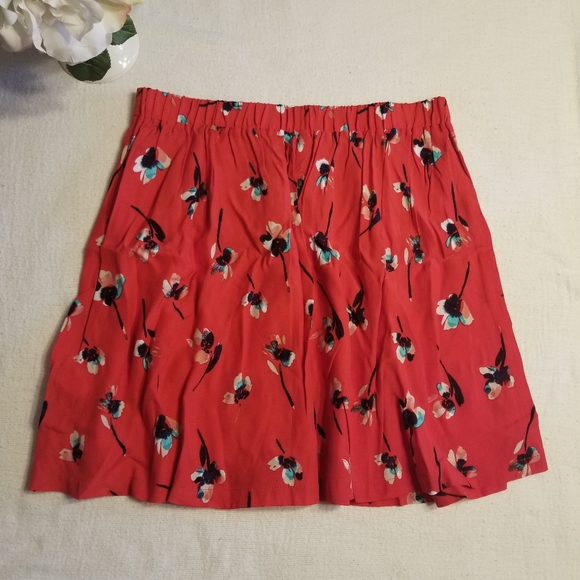 TOPSHOP Spring Skirt - True Red Floral - Picture 5 of 8